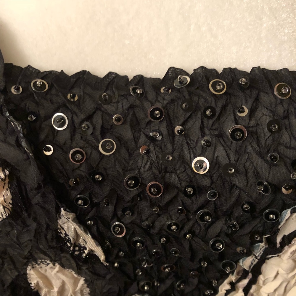 Unique top/blouse - Picture 2 of 7